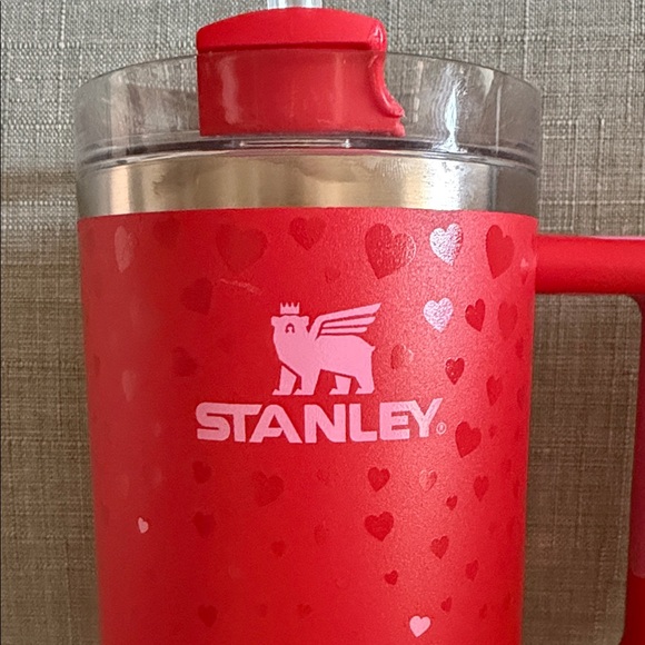 Stanley 1913 Red Heart Pattern Tumbler 40 oz. - MINT! - Picture 2 of 7